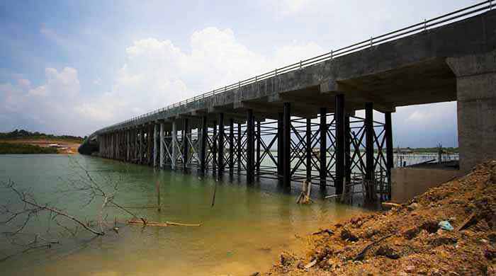 Pipe Pile Supply for Jembatan Dompak, Riau by PT. Nindya Karya (Persero) Tbk